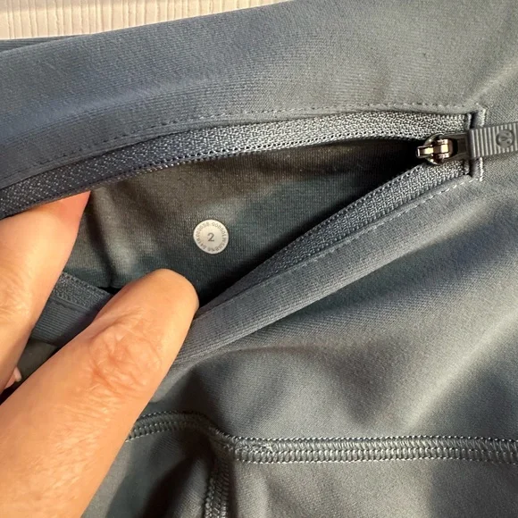Lululemon - Picture 2 of 2